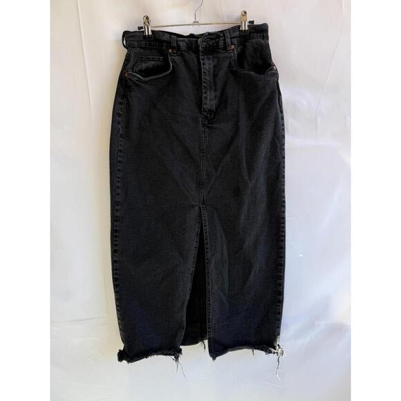 BLANKNYC Black Needed Me Skirt Size 34 with Fabric Pull - Picture 4 of 9